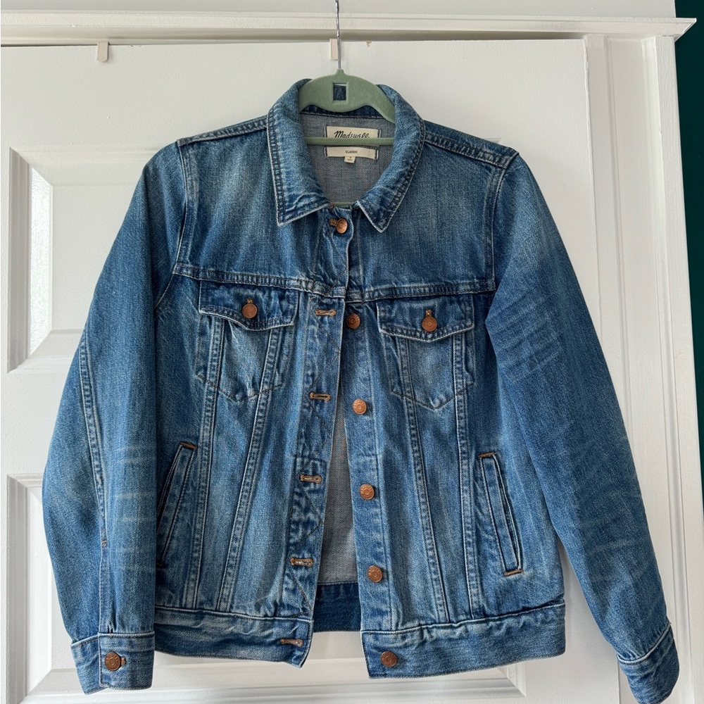Madewell classic denim jacket, size medium
